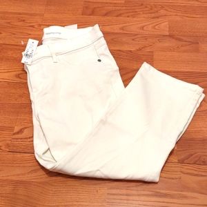 NWT NY&Co Cropped Jeans